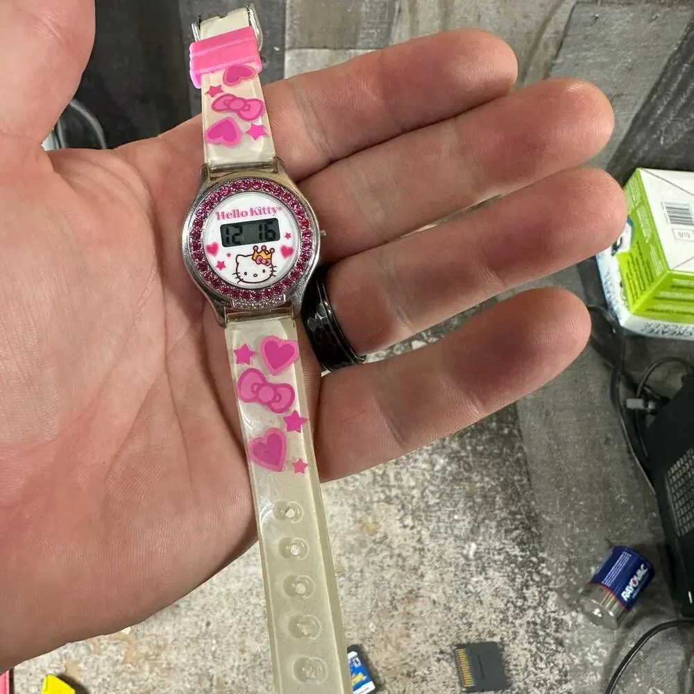 Hello Ketty Watch- Silver Case, Pink Band, 2013,‎ In Working Order